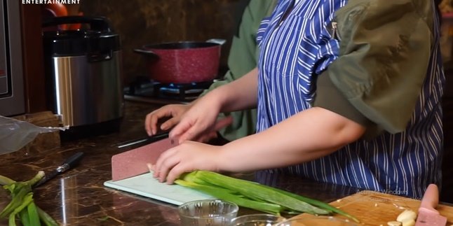 datang ke rumah aurel ini momen nagita slavina masak sahur bareng