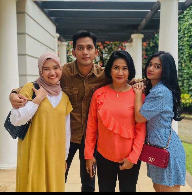 bikin baper ini potret terbaru ilyas bachtiar bareng nabila lida di suara hati istri