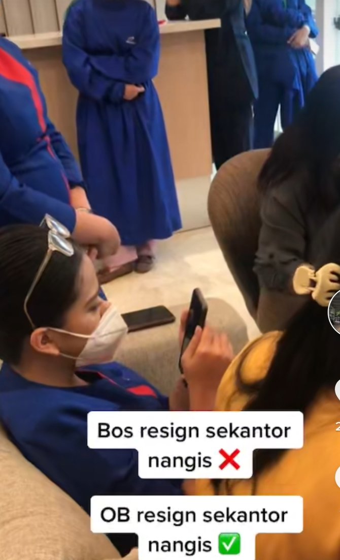 viral video ob memutuskan resign ditangisi orang sekantor