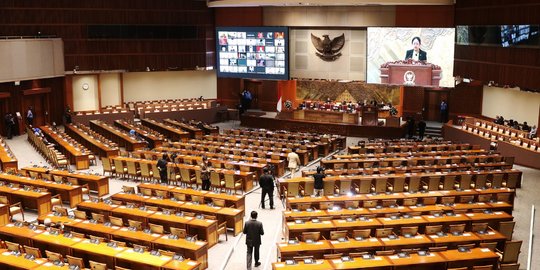 Suasana Penutupan Masa Sidang IV DPR