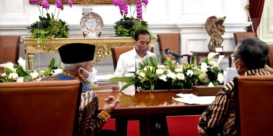 Jokowi Terima Rektor Monash University Indonesia di Istana