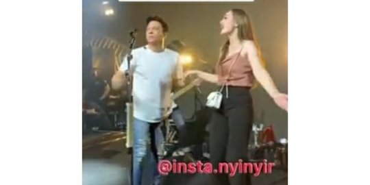 Hotman Paris Jodohkan Celine Evangelista Sama Ariel, Jawaban Sang Vokalis Tak Terduga