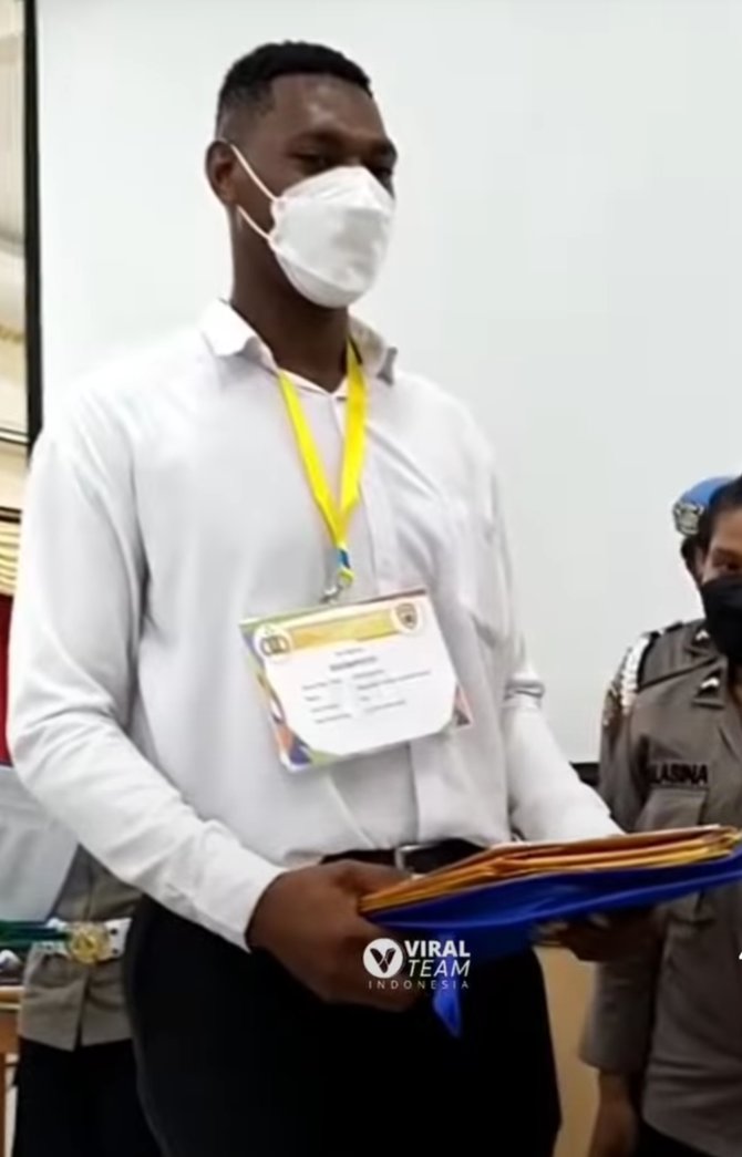 viral pria asal merauke ini miliki tinggi