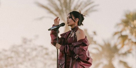 Fakta Niki Zefanya, Penyanyi Wanita Indonesia Pertama yang Tampil di Coachella