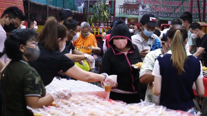 buka puasa bersama di wihara