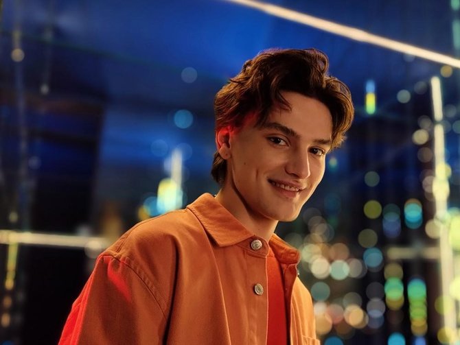 Mau Berekspresi dengan Foto Low Light? Intip Camera Hacks yang Wajib