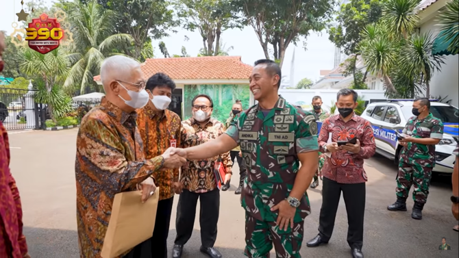 jenderal paling sepuh di tni tiba tiba temui panglima andika