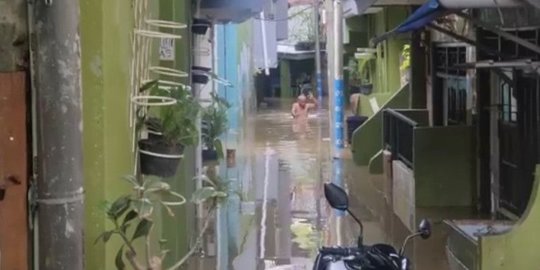 Kali Ciliwung Meluap, Pemukiman di Kebon Pala Terendam Banjir