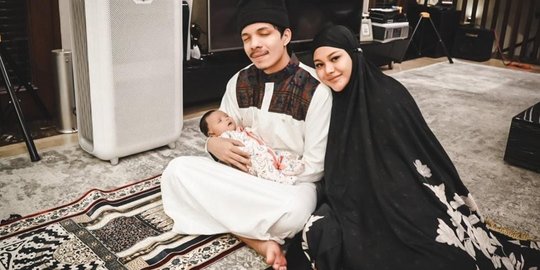 5 Potret Terbaru Baby Ameena Anak Aurel-Atta, Bayi Sultan yang Kian Menggemaskan