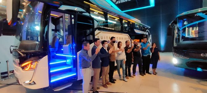 karoseri bus laksana luncurkan varian dan lini baru pada 2022