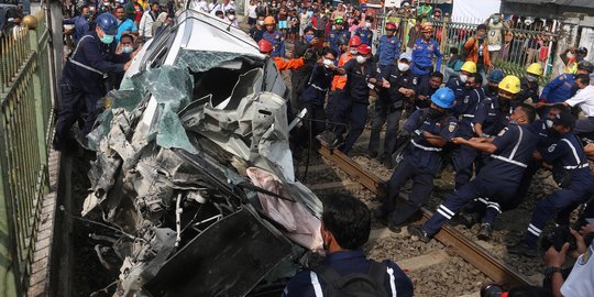 Kecelakaan KRL di Lintasan Depok-Citayam, KAI Bakal Laporkan & Tuntut Pengemudi Mobil