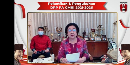 Megawati Heran Ibu-Ibu Beli Baju Baru padahal Lain Sisi Bingung Antre Minyak Goreng