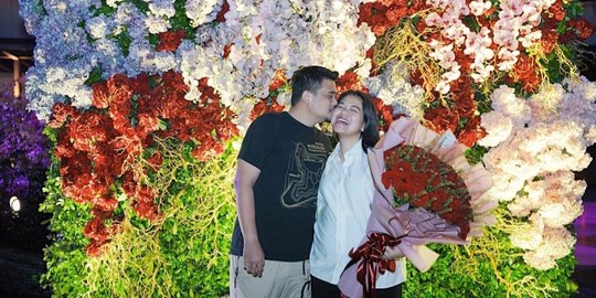 4 Potret Ulang Tahun Kahiyang Ayu ke-31, Romantis Bareng Bobby Nasution