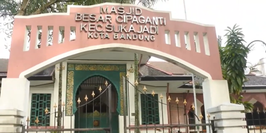 Dirancang Arsitek Belanda, Masjid Besar Cipaganti Bandung Punya Bentuk Bergaya Jawa