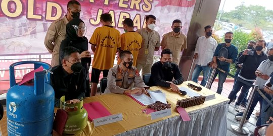 Selewengkan Elpiji Bersubsidi, 2 Pengoplos Ditangkap di Bogor