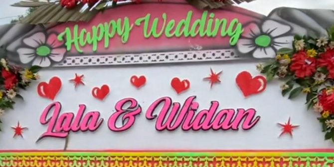 Viral Karangan Bunga untuk Pernikahan Mantan, Isi Pesannya Curi Perhatian