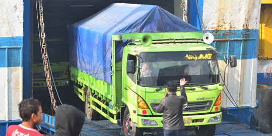 H-10, Mobil Pribadi dan Truk Logistik Mendominasi Kendaraan di Pelabuhan Merak