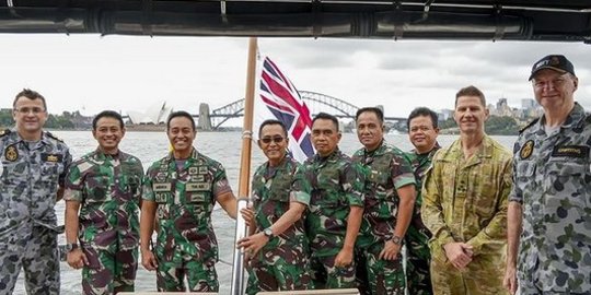 Gagahnya Jenderal Andika Saat Melihat Kapal Selam Angkatan Laut Australia