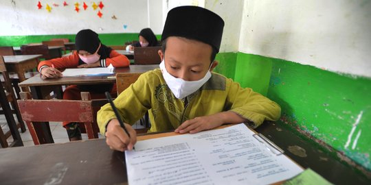 Kemenag Mulai Cairkan Rp336 Miliar Dana Bantuan Pip Madrasah 6527