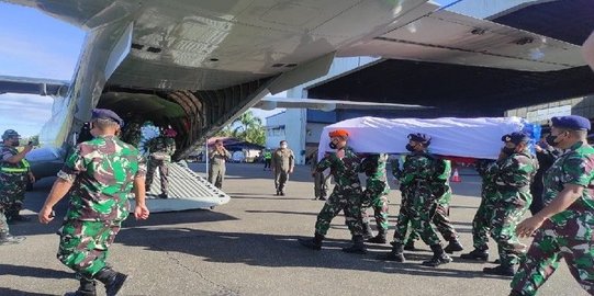 Gugur Ditembak KKB, Jenazah Pratu Mar Dwi Miftahul Ahyar Dimakamkan di Lamongan
