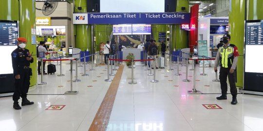 KAI: Tiket Kereta Mudik dari Stasiun Gambir dan Pasar Senen Masih Tersedia