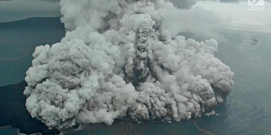 Ini Penyebab Gunung Anak Krakatau Naik Level Menjadi Siaga