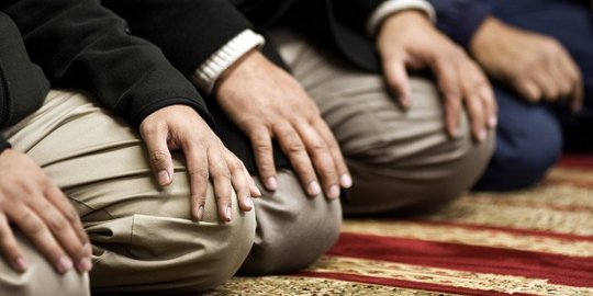 Bacaan Takbir 7X Sholat Idul Fitri, Berikut Tata Cara Pelaksanaannya