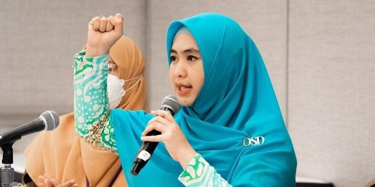 25 Kata-kata Mutiara Oki Setiana Dewi, Inspiratif dan Menyejukkan Hati