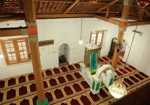 masjid al khusaeni carita