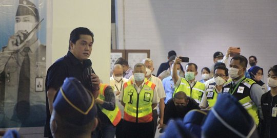 Tinjau Bandara Soetta, Erick Thohir Minta Petugas Beri Layanan Terbaik ke Pemudik