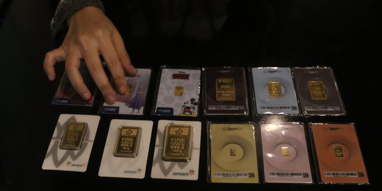 Harga Emas Hari ini Turun Tipis Rp1.000 Menjadi Rp981.000 per Gram