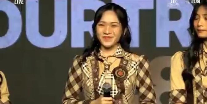 celine jkt48 umumkan kelulusan