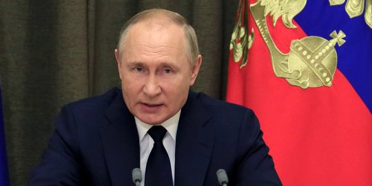 CEK FAKTA: Tidak Benar Video Vladimir Putin Main Piano Lagu Aisyah Istri Rasulullah