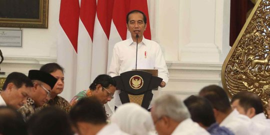 Jokowi Kembali Ingatkan Anak Buah: Kita Harus Memiliki Sense of Crisis