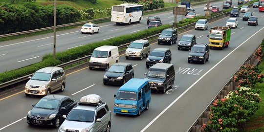 Contra Flow Diperluas Cegah Kepadatan Kendaraan di Tol Japek Arah Palimanan