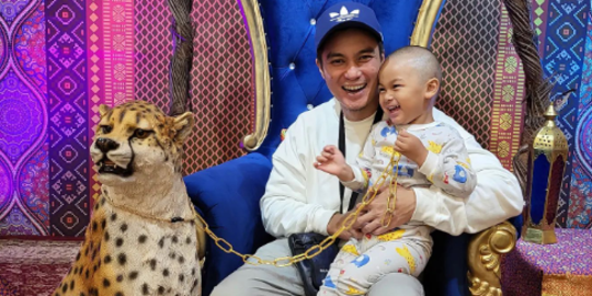 Ikuti Sang Ayah, Ini 4 Potret Kiano Tiger Wong dengan Gaya Rambut Botak