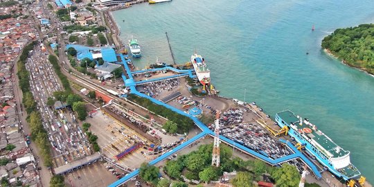 Pemudik Terjebak Macet di Pelabuhan Merak Belasan Jam, Wakapolri Minta Bersabar