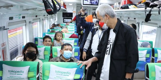 Ikut Mudik Bareng Warga, Ganjar Cerita Suasana Naik Kereta di Masa Lalu