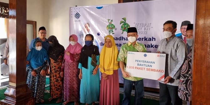 Berbagi Berkah Ramadan Kemnaker Salurkan Sembako Ke Masyarakat