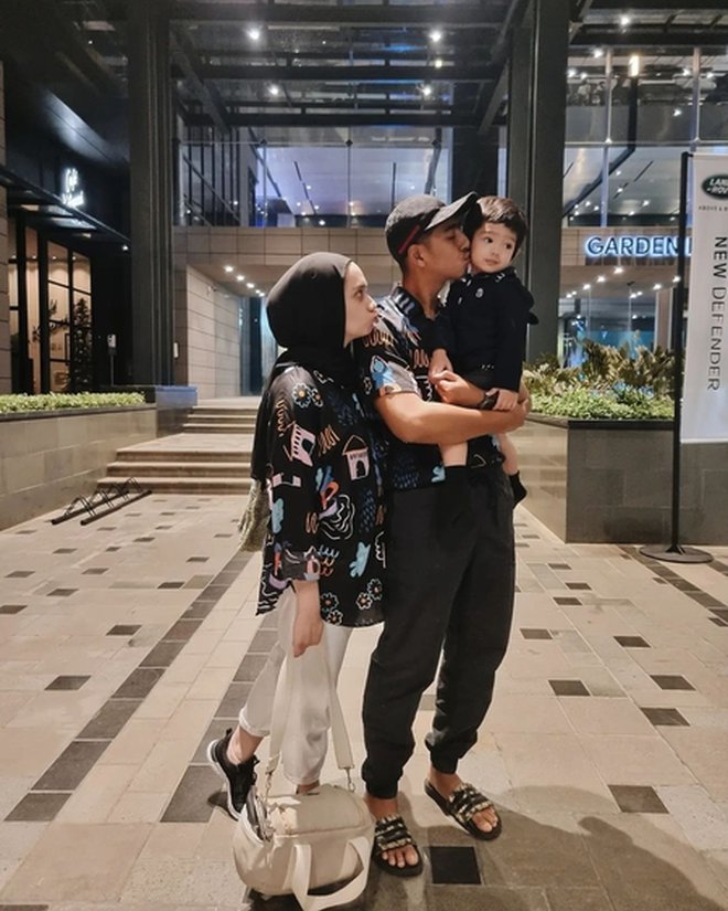 jadi sorotan ini potret kebersamaan arya saloka dan putri anne