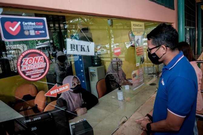 menparekraf sandiaga uno kunjungi ragunan