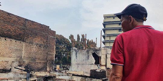 Cerita Lebaran Korban Kebakaran Pasar Gembrong: Tak Ada Kue Nastar, cuma Ada Arang