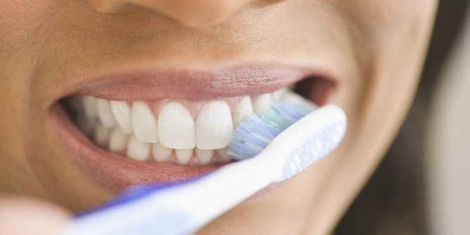 30 Menit setelah Makan Merupakan Waktu Tepat untuk Menyikat Gigi