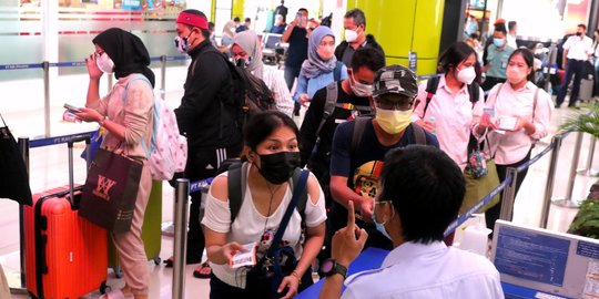 H+1 Lebaran, 33.400 Pemudik Diberangkatkan dari Stasiun Pasar Senen dan Gambir