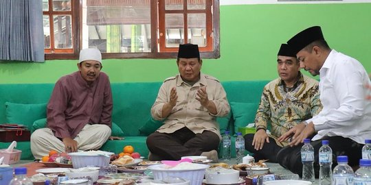 Sekjen Gerindra Soal Prabowo Bertemu Dua Kiai di Jatim: Tak Ada Perbincangan Politik