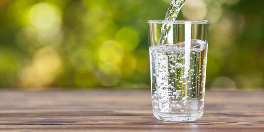 3 Dampak yang Ditimbulkan dari Overhydrated, Sama Bahayanya dengan Dehidrasi Lho!