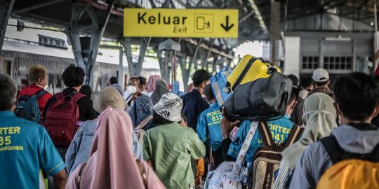 Arus Balik Lebaran, 39.600 Penumpang Turun di Stasiun Area Daop 1 Jakarta Hari Ini