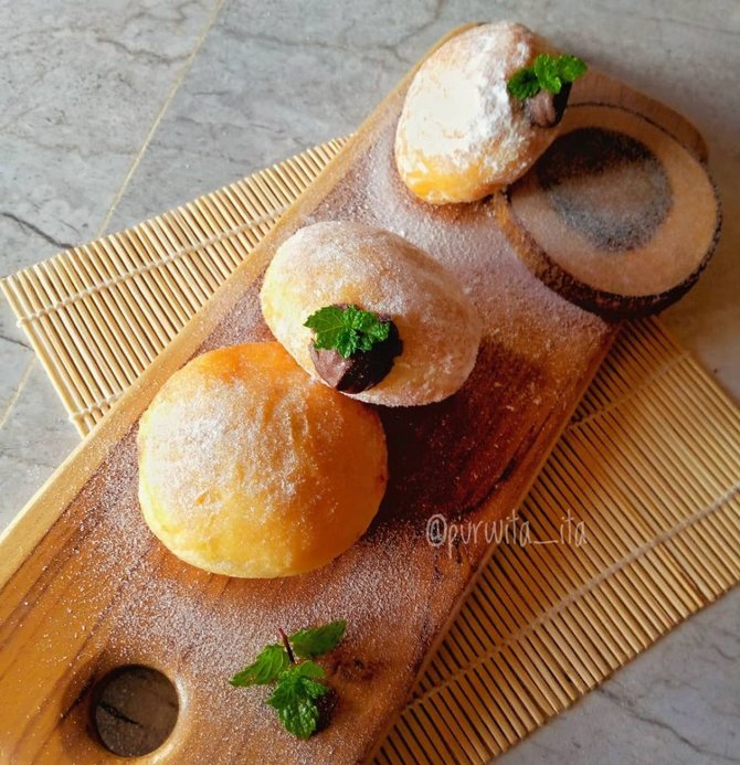 donat kentang bomboloni