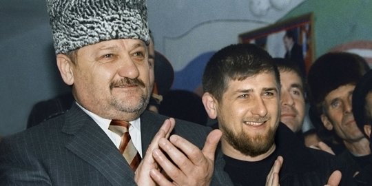 9 Mei 2004: Pembunuhan Presiden Chechnya Akhmad Kadyrov dengan Bom Ranjau