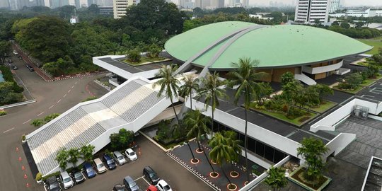 Pemenang Lelang Proyek Gorden DPR Justru Penawar Tertinggi